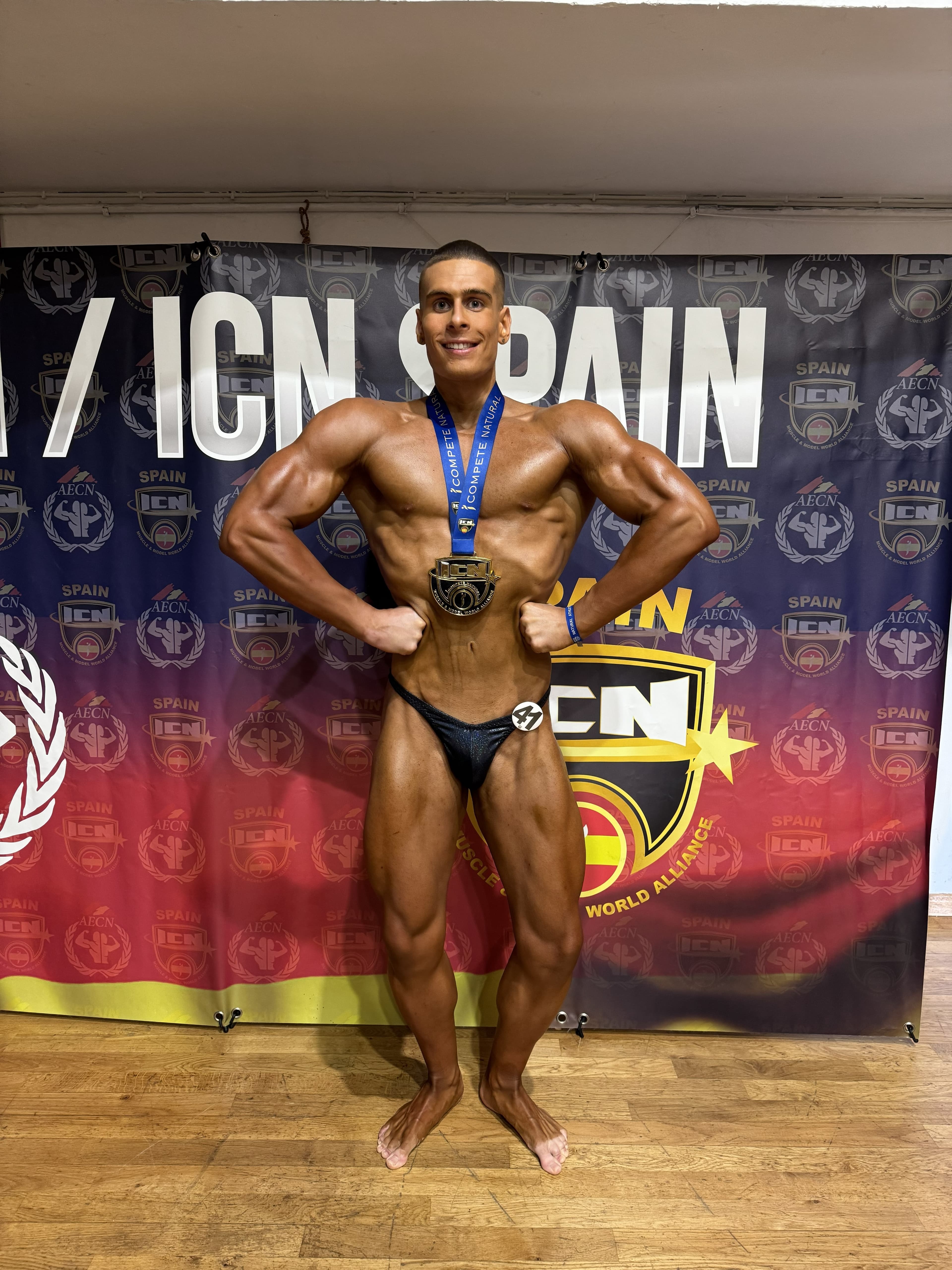 Edgar Masfarners — Culturismo Junior, atleta del equipo de David Rangel